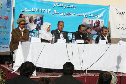 Election debate in central Bamyan province. Photo: Jaffar Rahim / UNAMA