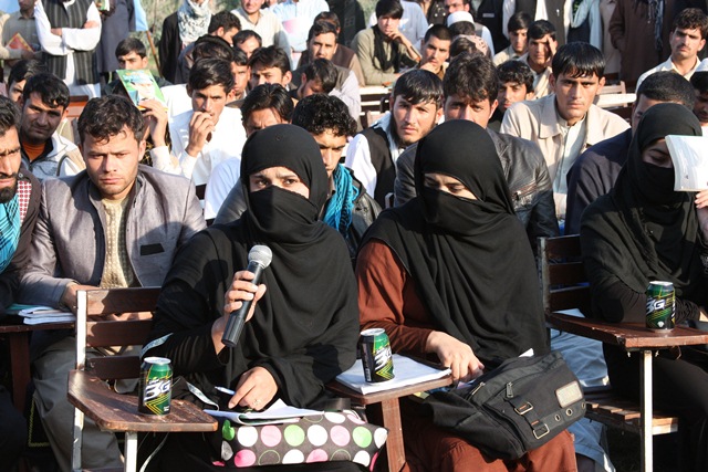 Election debate in eastern Nangarhar province. Photo: Shafiqullah Waak / UNAMA