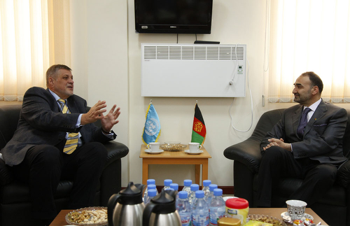 During his meeting with Governor Atta Mohammad Noor, Special Representative Kubiš (left) said, “It is very encouraging to see that the people of Afghanistan are showing a great interest in the election through the political process.” Photo: Fardin Waezi / UNAMA