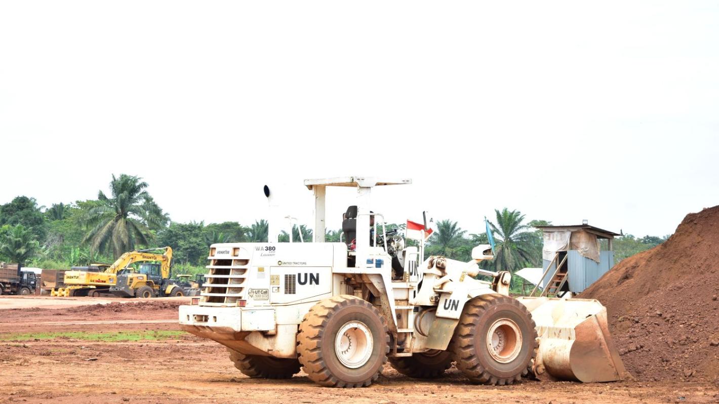 Currently two kilometers long, the runway at Beni Airport will eventually be extended to 3,300 meters.